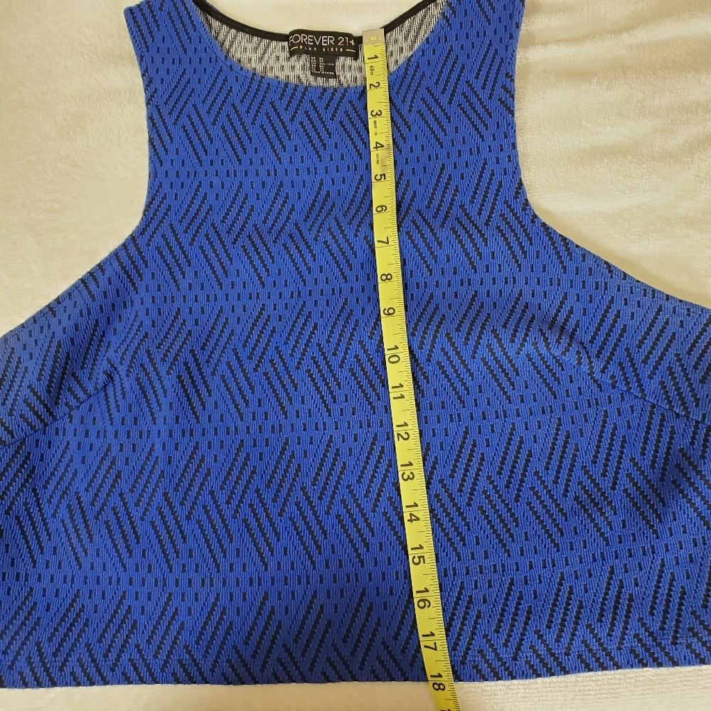 Forever 21 Plus Geometric Print Crop Tank Top - Picture 10 of 10